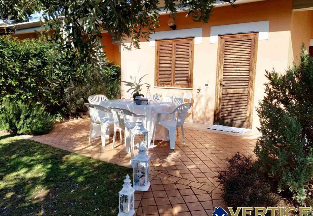 Villa a Terracina - CUCY