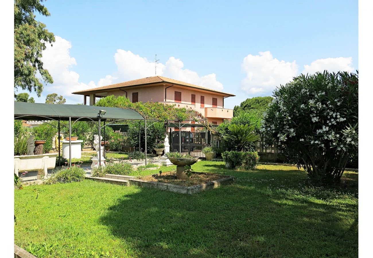 Villa a Sperlonga - FAZY