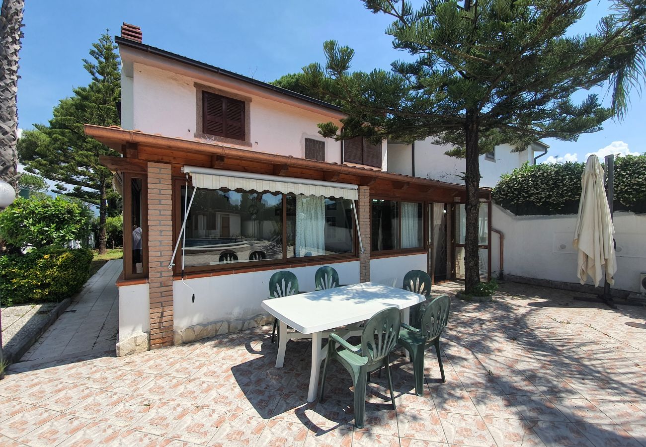 Villa a Terracina - CAMPY