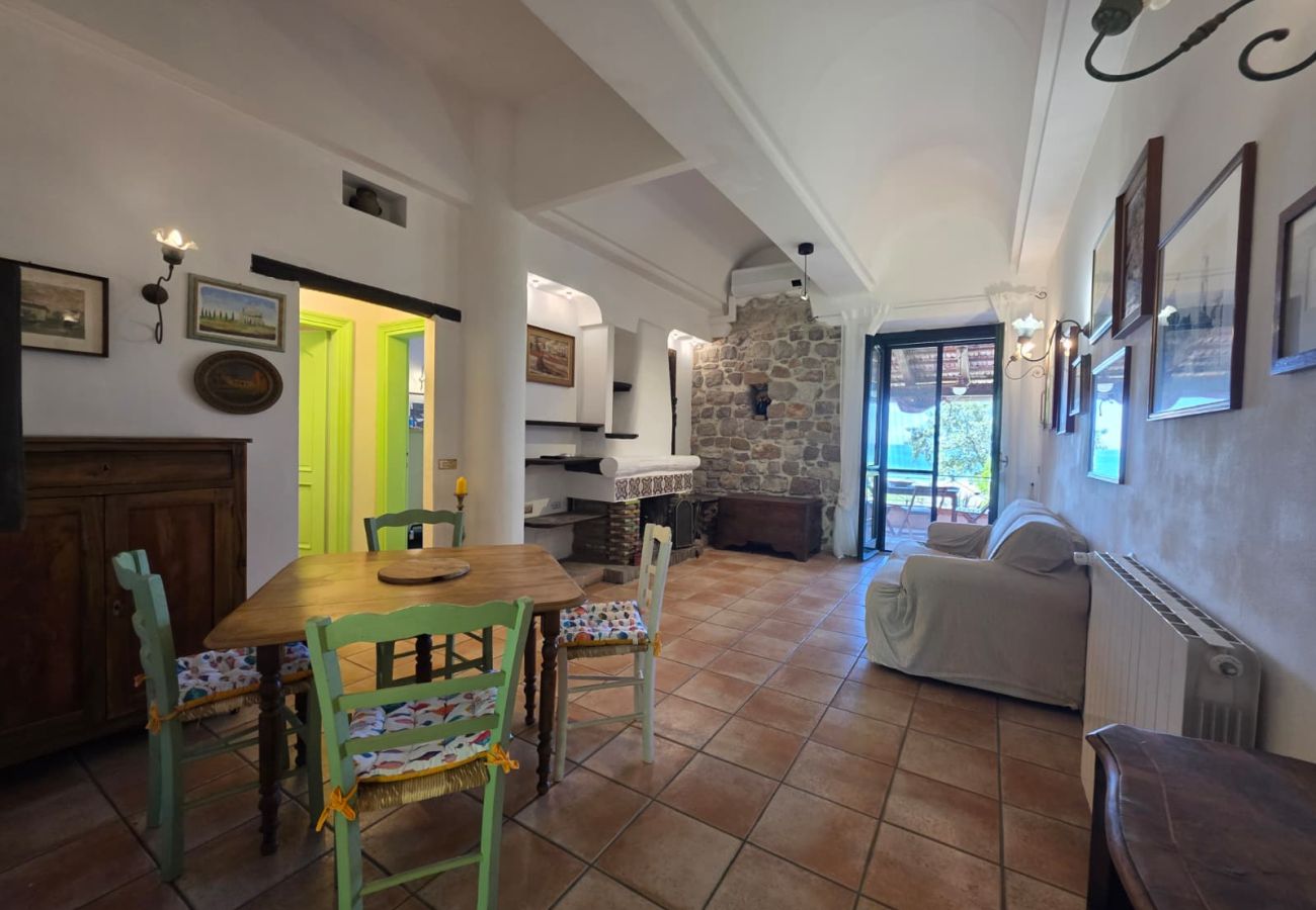 Appartamento a Salto di Fondi - CLAUDY - Vertice Holiday Home