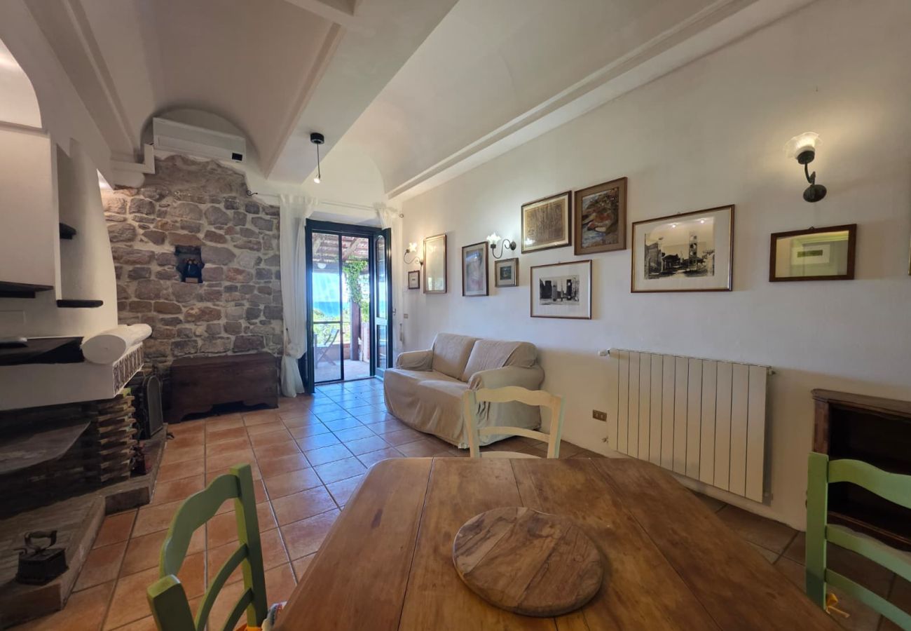 Ferienwohnung in Salto di Fondi - CLAUDY - Vertice Holiday Home