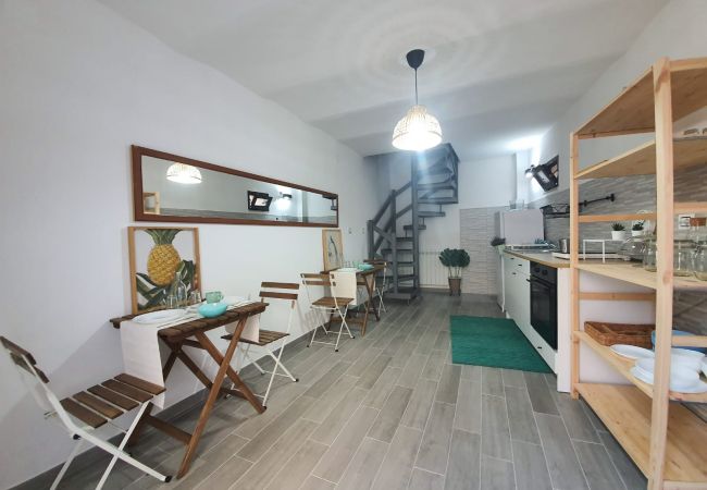 Rent by room in Fondi - 09 - Casa Dina - Chanel