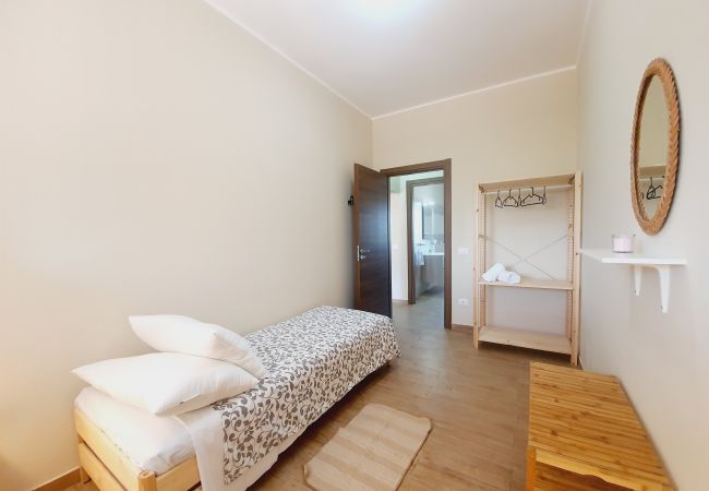 Rent by room in Fondi - 26 - Villa Regina - IRIS Rent by room in Fondi - 26 - Villa Regina - IRIS