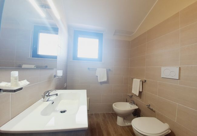 Rent by room in Fondi - 28 - Villa Regina - PALOMA Rent by room in Fondi - 28 - Villa Regina - PALOMA