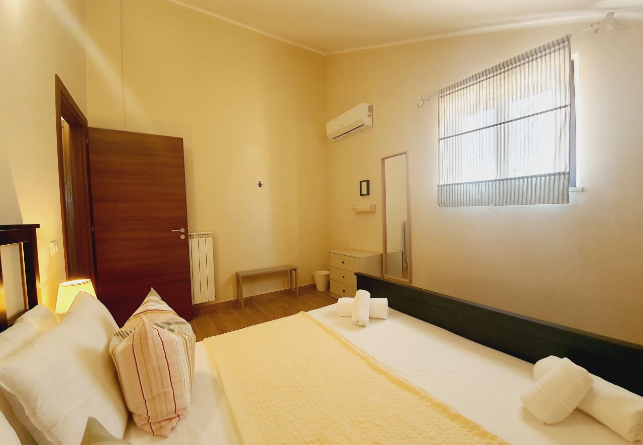 Rent by room in Fondi - 28 - Villa Regina - PALOMA