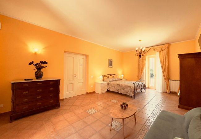 Rent by room in Fondi - 35 - Casa Pepe - LUNA
