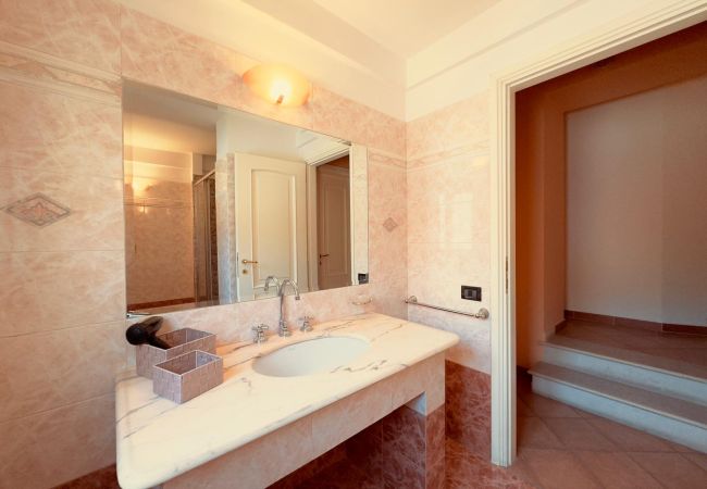 Rent by room in Fondi - 35 - Casa Pepe - LUNA Rent by room in Fondi - 35 - Casa Pepe - LUNA