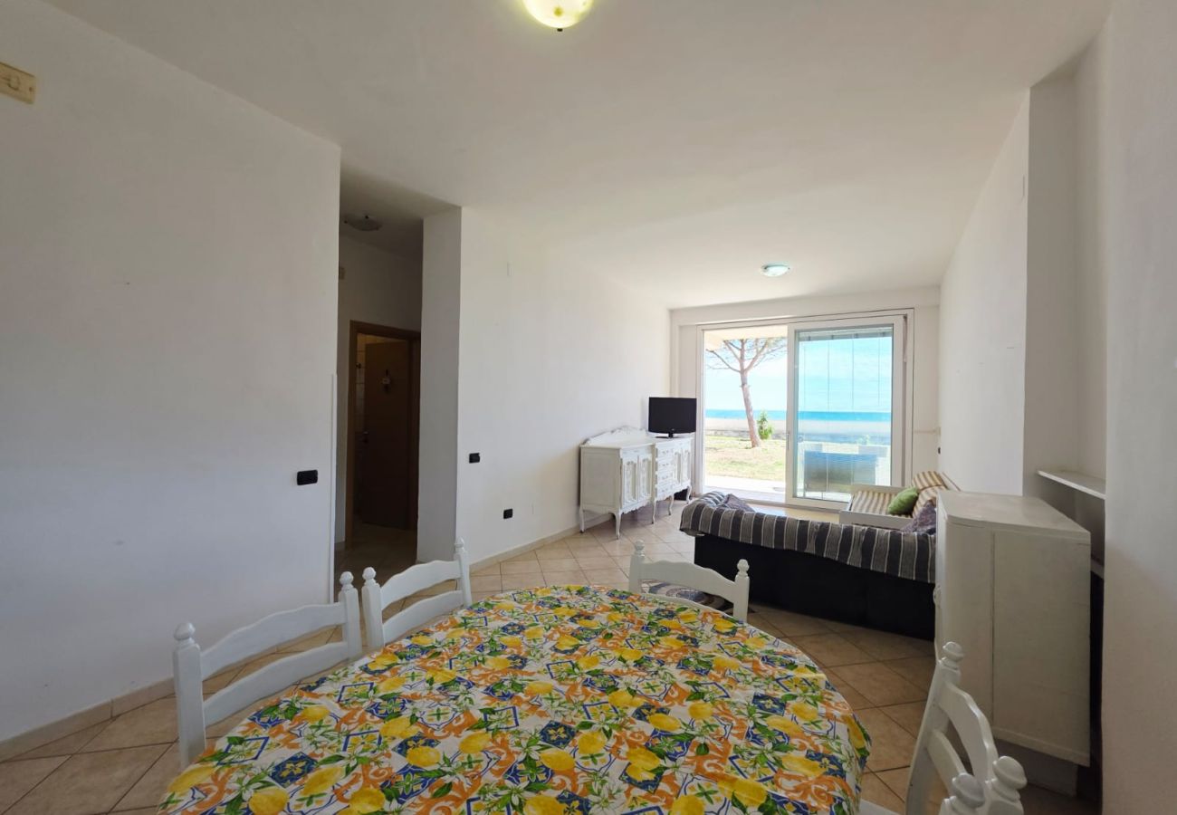 Apartment in Salto di Fondi - VILLA I DELFINI - Piano Terra