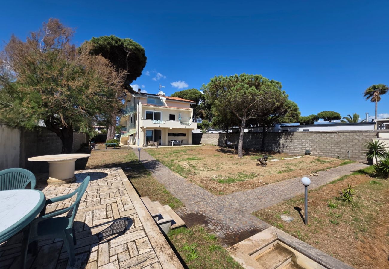 Apartment in Salto di Fondi - VILLA I DELFINI - Piano Terra