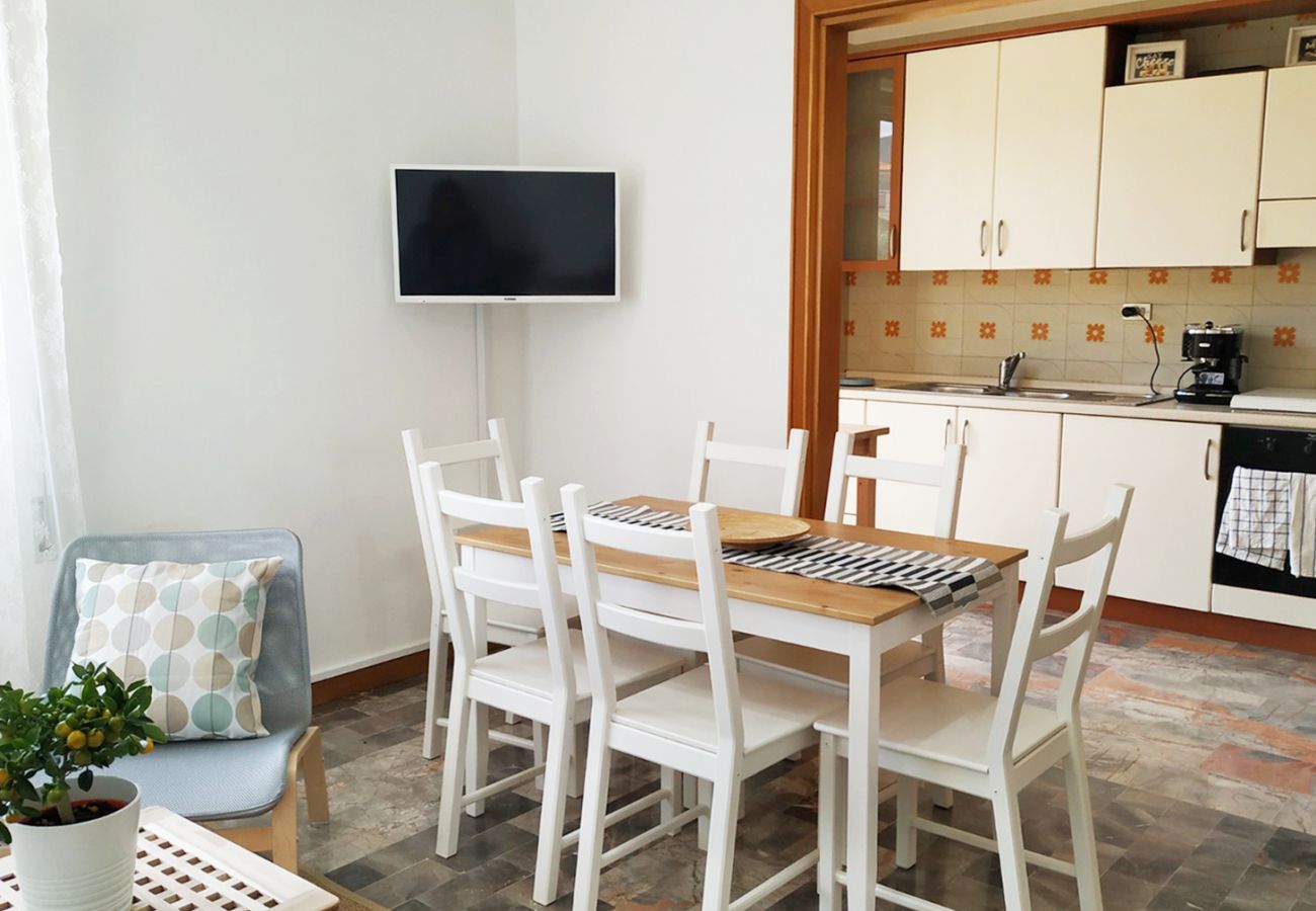 Rent by room на Sperlonga - 05 - Villa Rosa - CARAMELLO