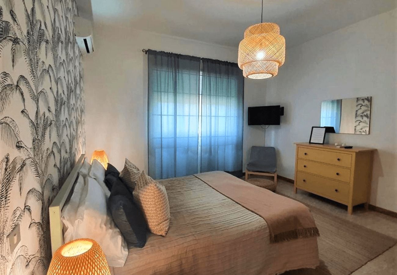 Rent by room на Sperlonga - 05 - Villa Rosa - CARAMELLO