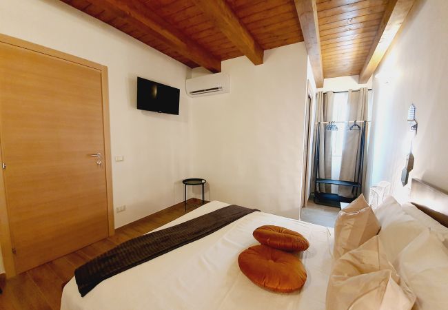 Rent by room на Fondi - 24 - Casa Ludo - ISABEL