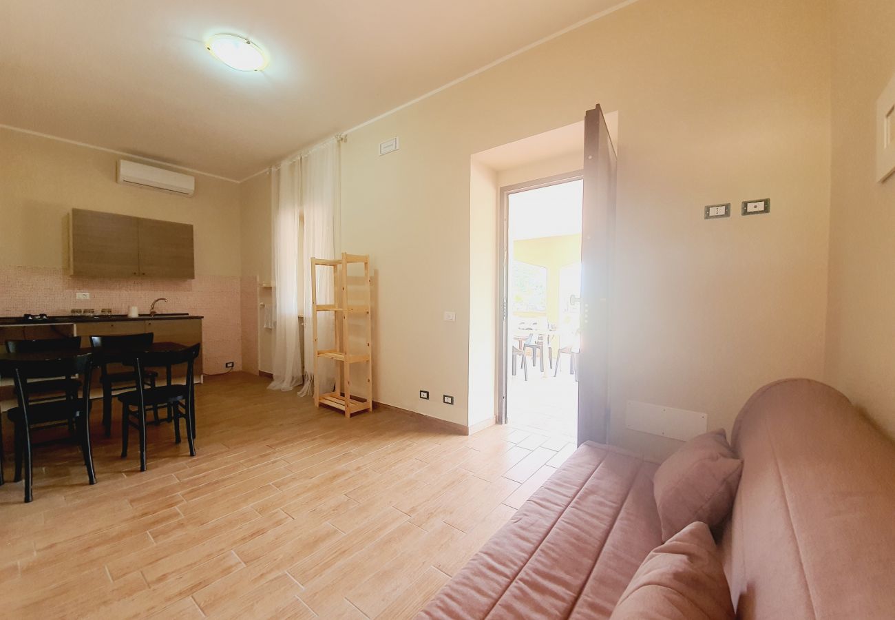 Rent by room на Fondi - 25 - Villa Regina - LOLA