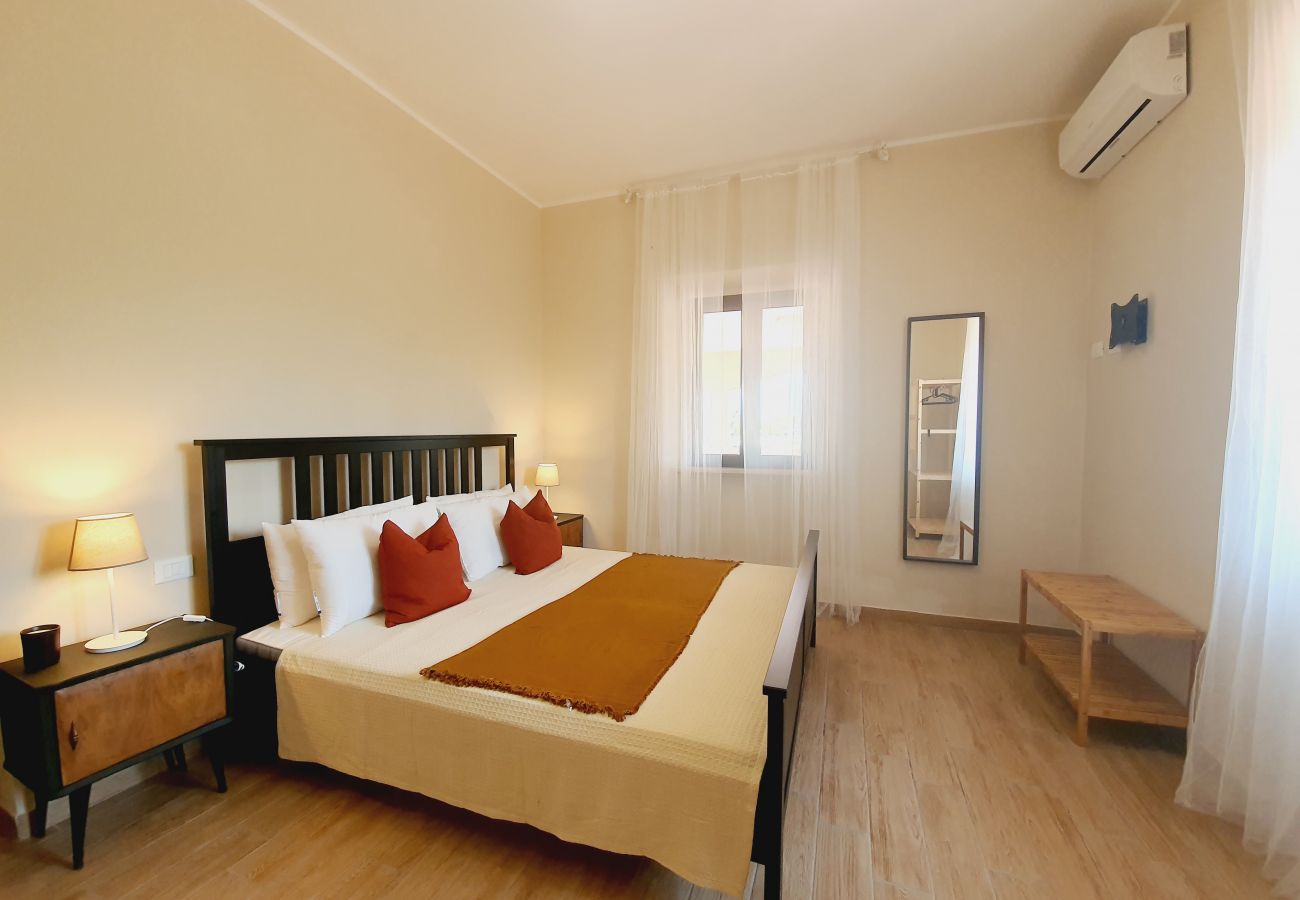 Rent by room на Fondi - 25 - Villa Regina - LOLA