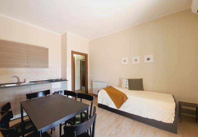 Rent by room на Fondi - 26 - Villa Regina - IRIS