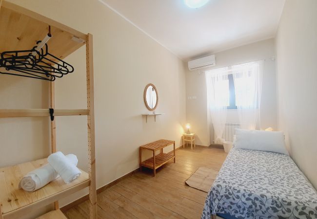 Rent by room на Fondi - 26 - Villa Regina - IRIS