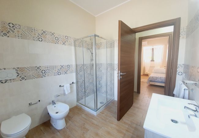 Rent by room на Fondi - 26 - Villa Regina - IRIS