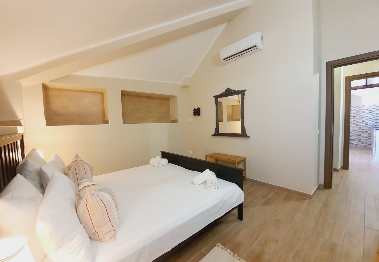Rent by room на Fondi - 27 - Villa Regina - ALMA