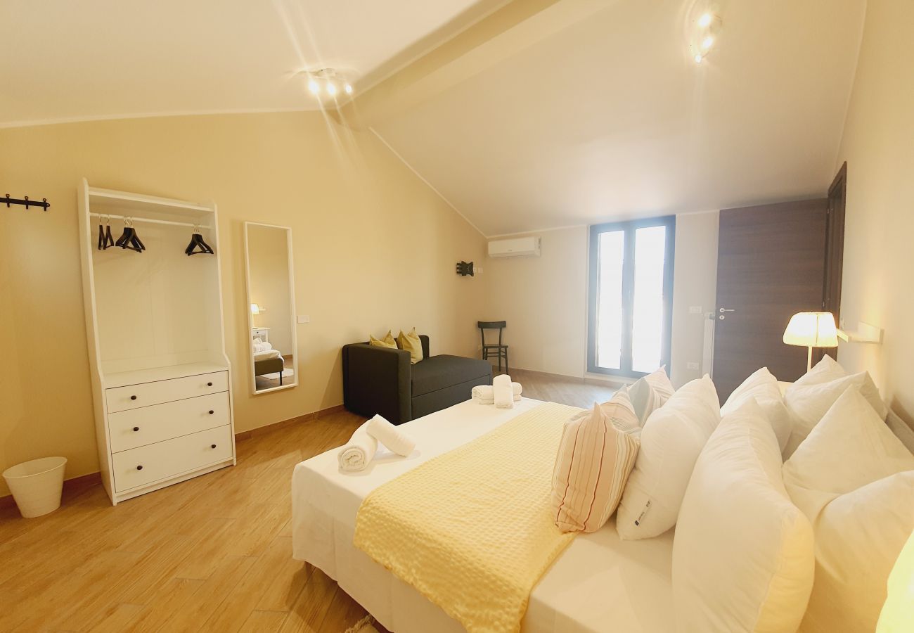 Rent by room на Fondi - 29 - Villa Regina - BELEN