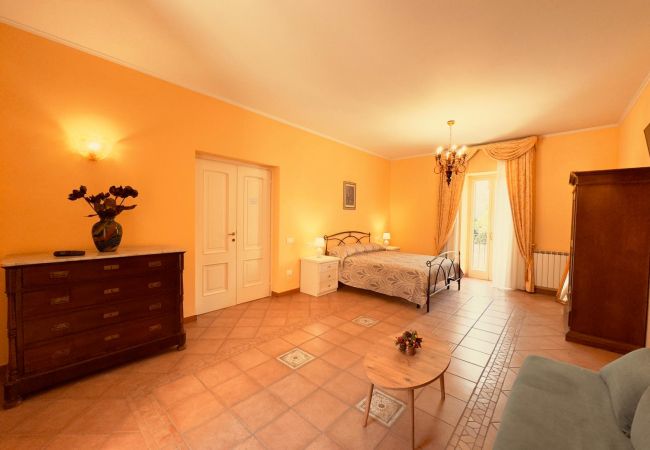 Rent by room на Fondi - 35 - Casa Pepe - LUNA